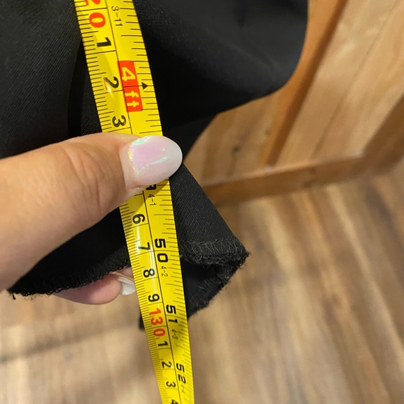 TOM FORD
Pleated Wide-Leg Pants
size 10 unhemmed - Picture 7 of 8